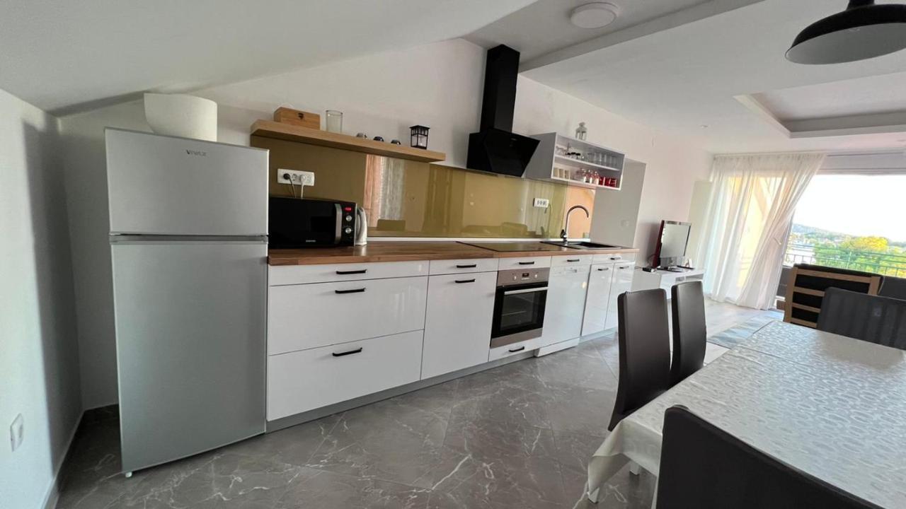 Marica Brodarica (Sibenik-Knin)